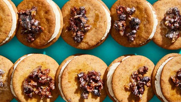 Spiced coffee sandwich cookies