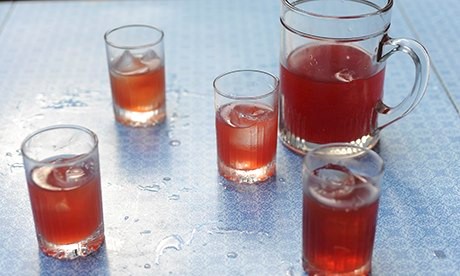 Spiced cranberry punch