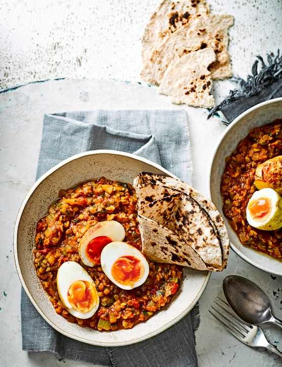 Spiced crispy egg and lentil curry
