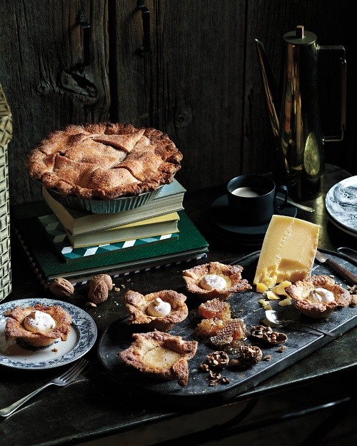 Spiced custard mini pies