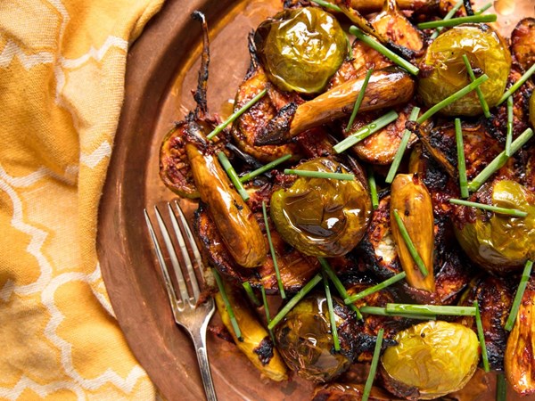 Spiced eggplant with tomato and mustard seeds