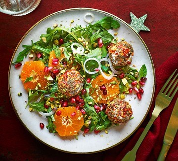 Spiced feta, pistachio & clementine salad