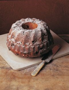 Spiced fruit kugelhopf
