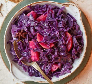 Spiced ginger beer slow cooker cabbage