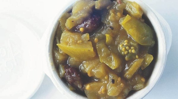 Spiced green tomato and apple chutney