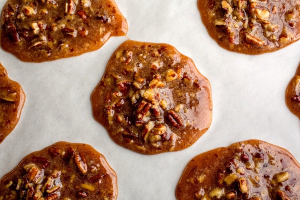 Spiced holiday pralines