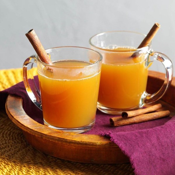Spiced hot apple cider