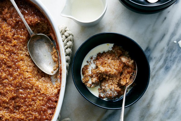 Spiced Irish oatmeal with cream and crunchy sugar
