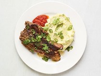 Spiced lamb chops with herbed mashed potatoes 