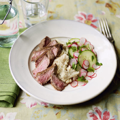 Spiced lamb with bean houmous