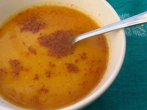 Spiced lentil carrot and roasted tomato soup
