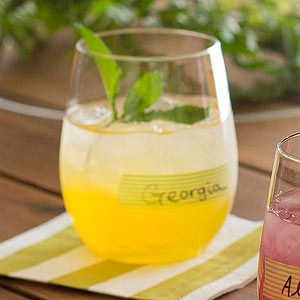 Spiced mango lemonade