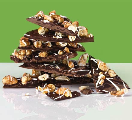 Spiced maple cashew bark