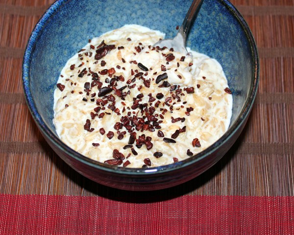 Spiced oatmeal with cocoa nibs