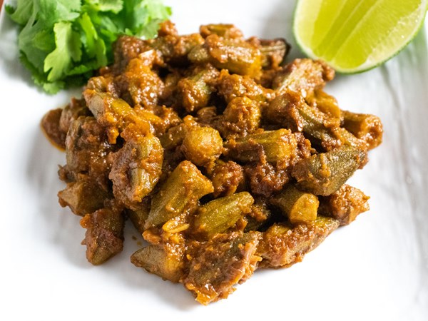 Spiced okra with tomatoes
