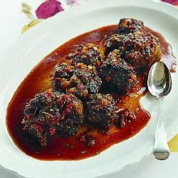 Spiced oxtail in red wine