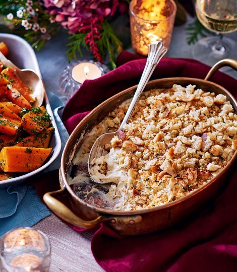 Spiced parsnip purée with golden crumbs