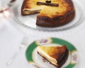 Spiced pear and ginger cheesecake