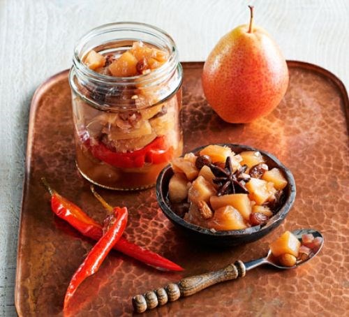 Spiced pear chutney