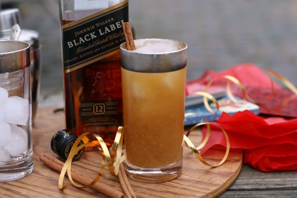 Spiced pear-pumpkin whisky fizz