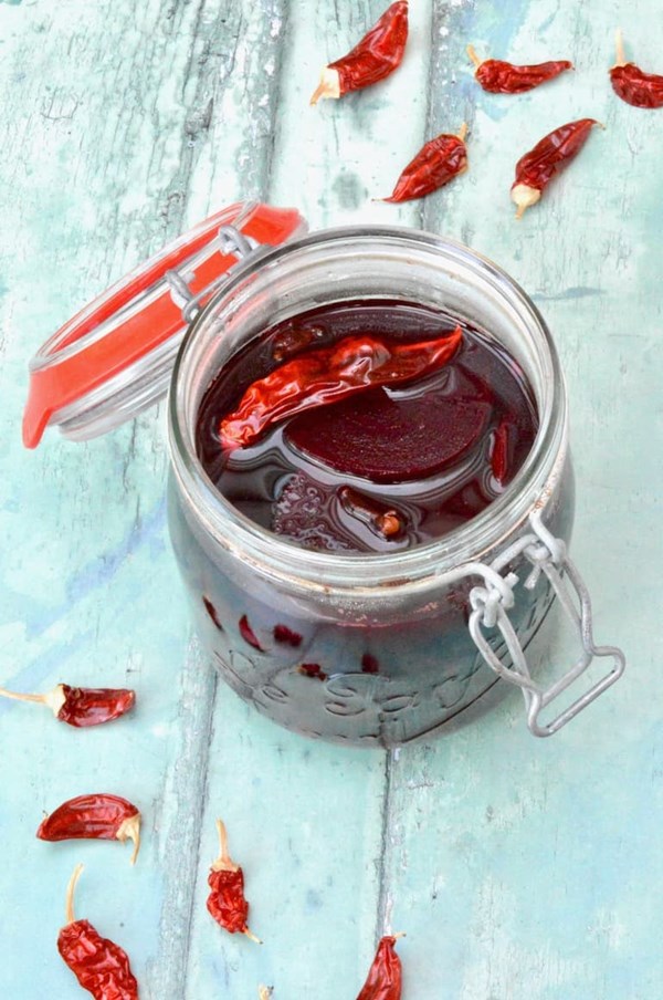 Spiced pickled beetroot