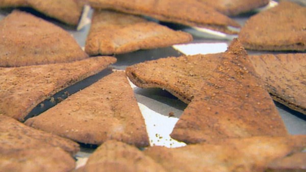 Spiced pita chips