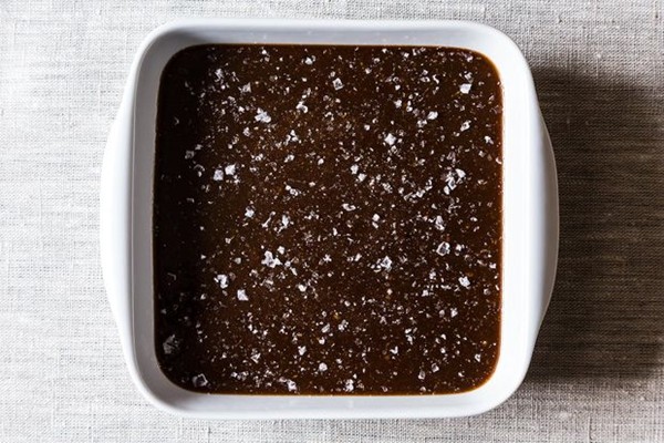 Spiced pomegranate and orange caramels