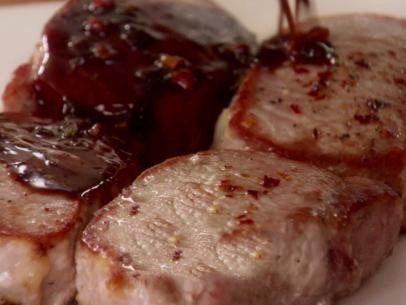 Spiced pork chops with sweet and sour glaze