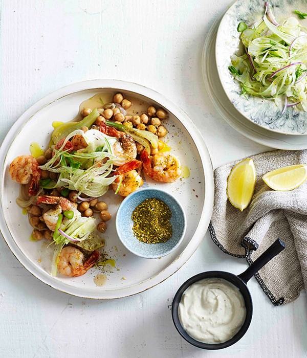 Spiced prawns with chickpeas and fennel salad