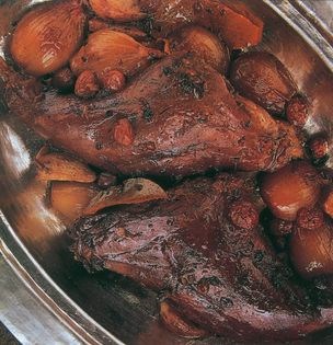 Spiced rabbit casserole (Tavsan yahnisi)