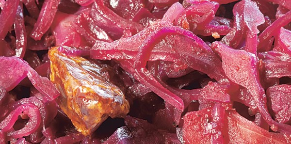 Spiced red cabbage with dates