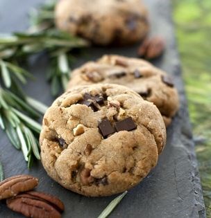 Spiced rosemary chocolate chip cookies