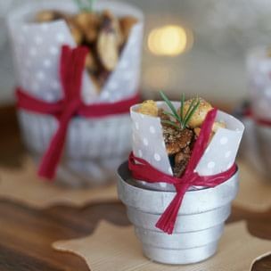Spiced rosemary nuts