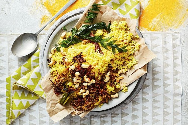 Spiced saffron & cashew rice