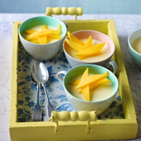Spiced saffron puddings with mango