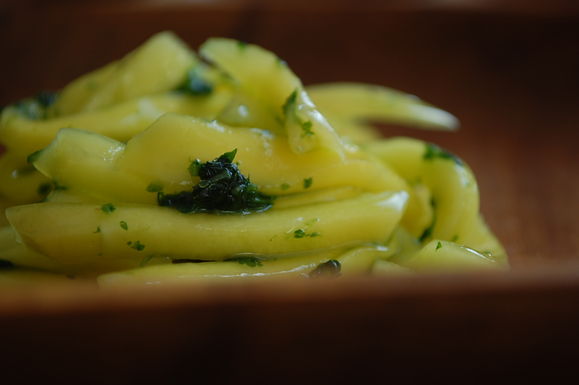 Spiced simple mango slaw