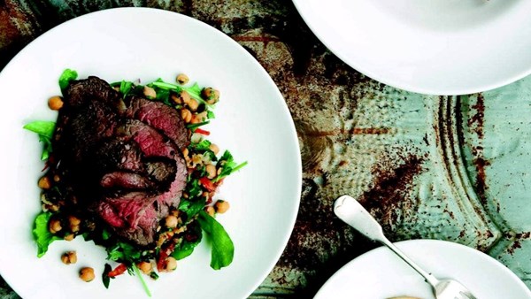 Spiced sirloin and chickpea tabouleh