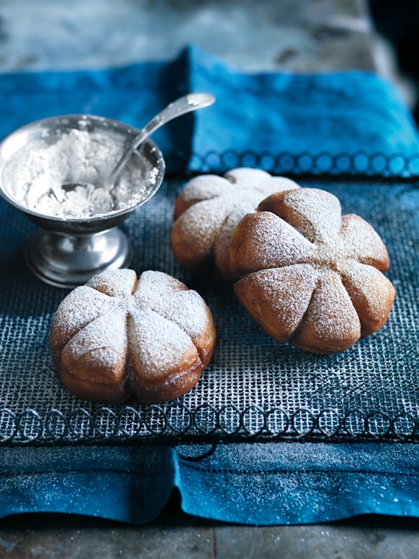 Spiced snowflake doughnuts
