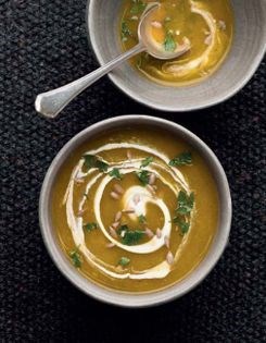 Spiced squash & apple soup