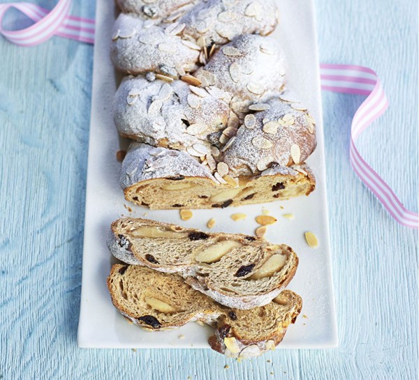 Spiced stollen plait
