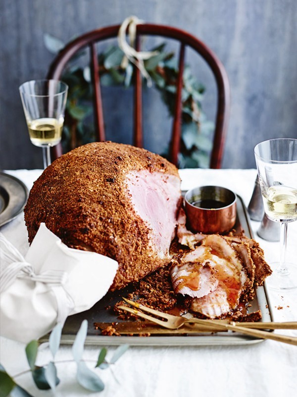 Spiced sugar and pecan-crusted ham with whiskey glaze