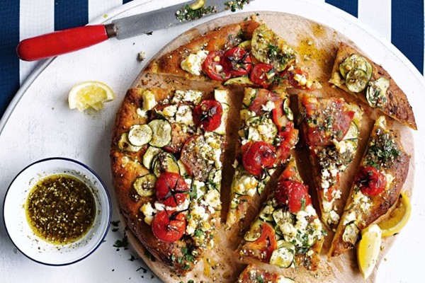 Spiced tomato Afghan pizza