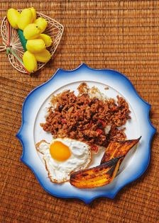 Spiced tomato-stewed ground beef, potato, and raisins (Beef giniling)