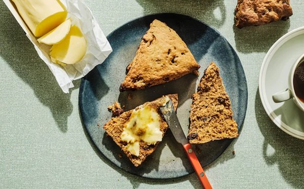 Spiced treacle bannocks