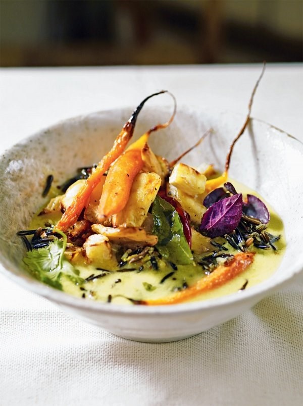 Spiced turmeric broth with roast vegetables