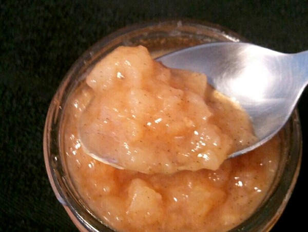 Spiced vanilla pear jam