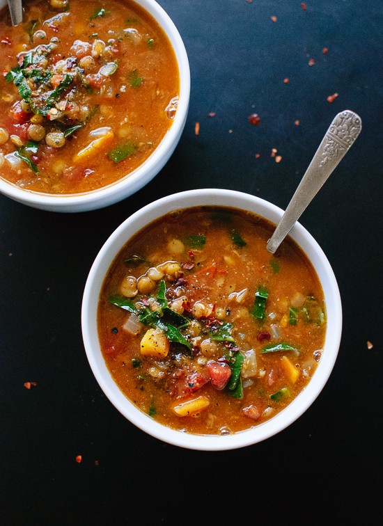 Spiced vegan lentil soup