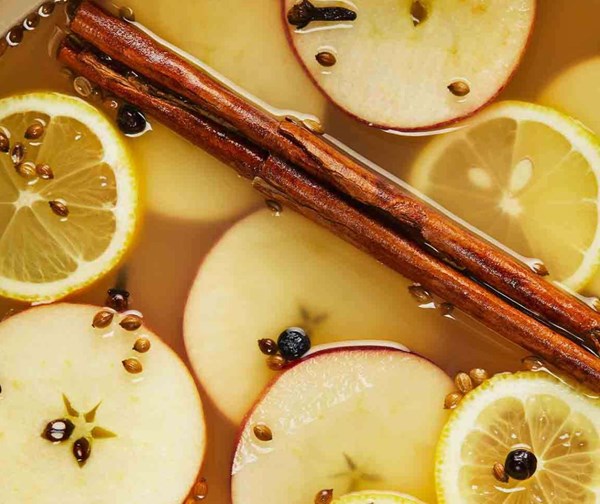 Spiced wassail punch