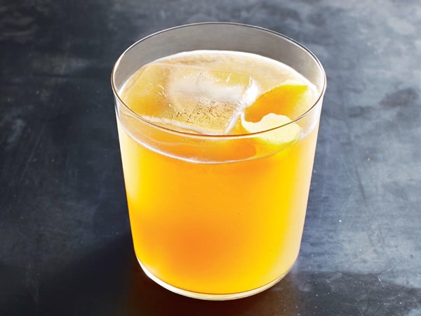 Spiced whiskey sour