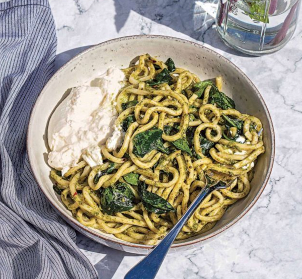 Spicy almond pesto udon with baby spinach & burrata